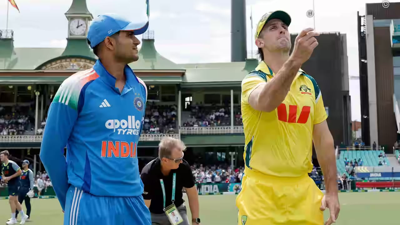 ಆಸ್ಟ್ರೇಲಿಯಾ ವಿರುದ್ಧದ ಮೂರು ಪಂದ್ಯಗಳ ಏಕದಿನ ಸರಣಿಯಲ್ಲಿ ಶುಭ್​ಮನ್ ಗಿಲ್​ಗೆ ಅದೃಷ್ಟ ಕೈ ಹಿಡಿದಿಲ್ಲ. ಮೂರು ಬಾರಿ ಕೂಡ ಆಸ್ಟ್ರೇಲಿಯಾ ತಂಡದ ನಾಯಕ ಮಿಚೆಲ್ ಮಾರ್ಷ್ ಟಾಸ್ ಗೆದ್ದಿದ್ದಾರೆ. ಇದರೊಂದಿಗೆ ಟೀಮ್ ಇಂಡಿಯಾದ ಟಾಸ್ ಸೋಲಿನ ಸಂಖ್ಯೆ 18 ಕ್ಕೇರಿದೆ.