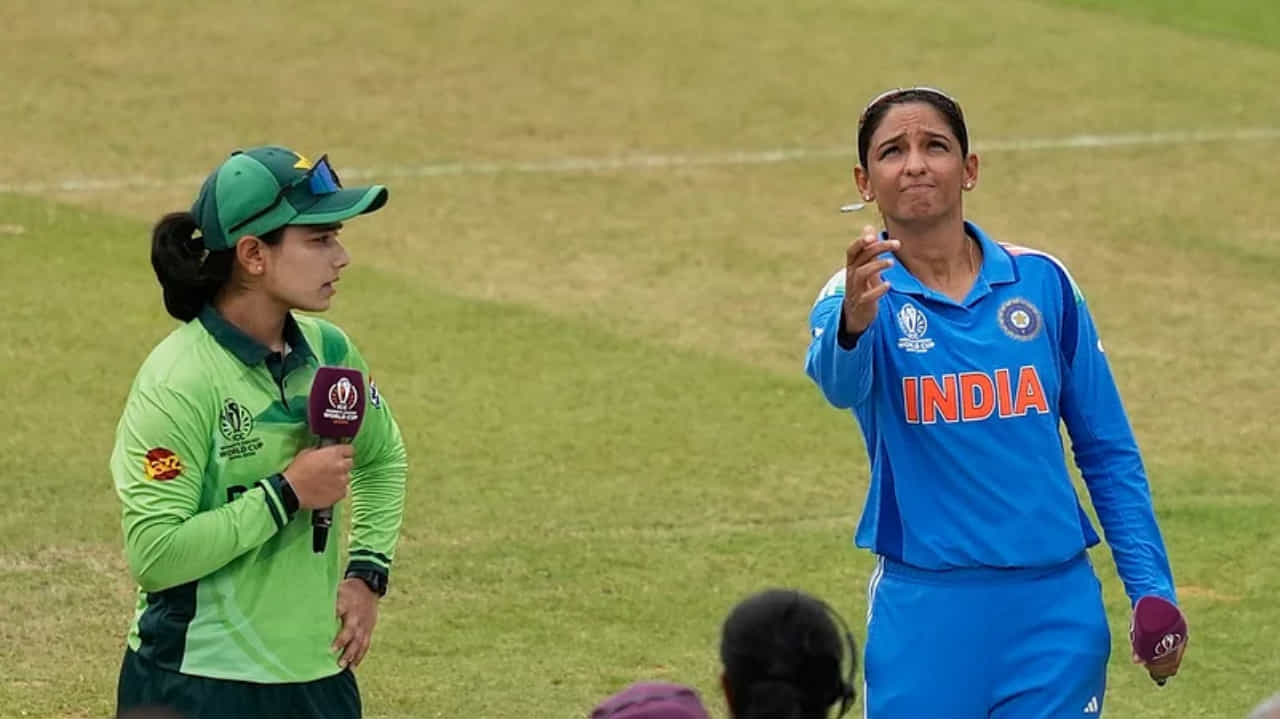 World Cup 2025: ಭಾರತದ ವಿರುದ್ಧ ಟಾಸ್ ಗೆದ್ದ ಪಾಕಿಸ್ತಾನ; ಹರ್ಮನ್‌ಪ್ರೀತ್ ಪಡೆಯಲ್ಲಿ 1 ಬದಲಾವಣೆ
