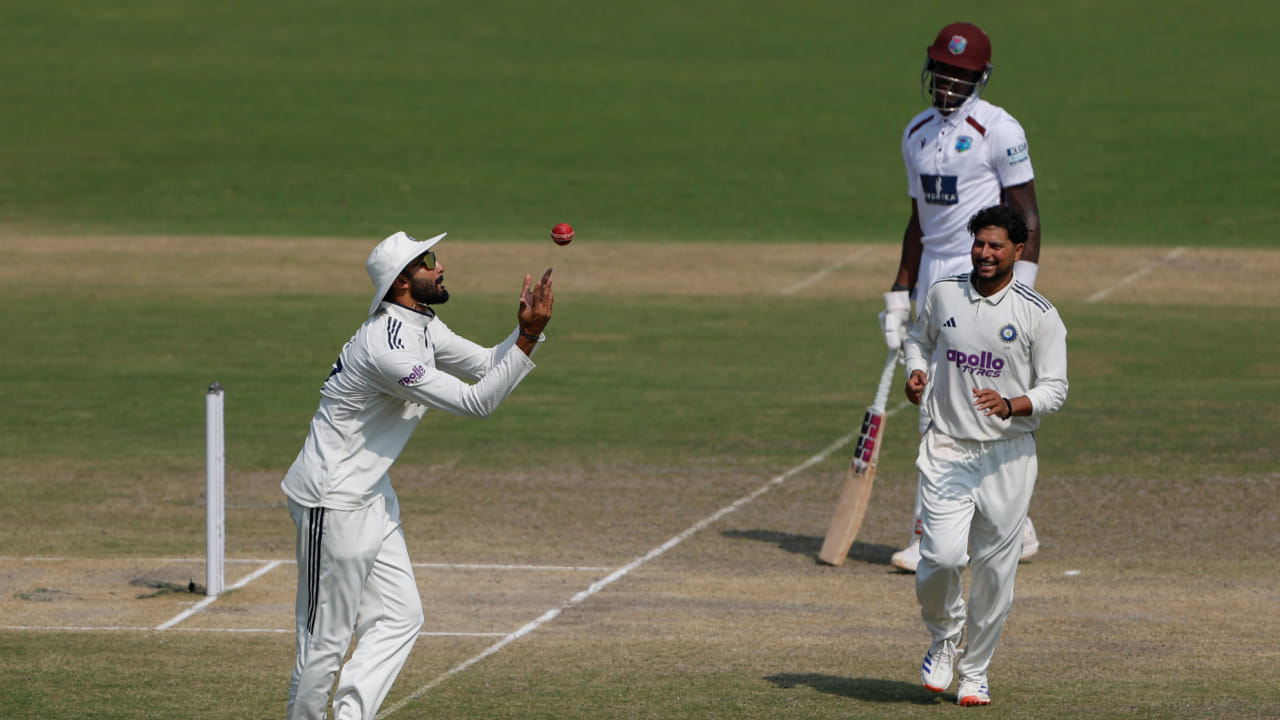 IND vs WI: ದೆಹಲಿ ಟೆಸ್ಟ್ ಗೆಲ್ಲಲು ಭಾರತಕ್ಕೆ 121 ರನ್ ಟಾರ್ಗೆಟ್ ನೀಡಿದ ವಿಂಡೀಸ್ IND vs WI: ದೆಹಲಿ ಟೆಸ್ಟ್ ಗೆಲ್ಲಲು ಭಾರತಕ್ಕೆ 121 ರನ್ ಟಾರ್ಗೆಟ್ ನೀಡಿದ ವಿಂಡೀಸ್