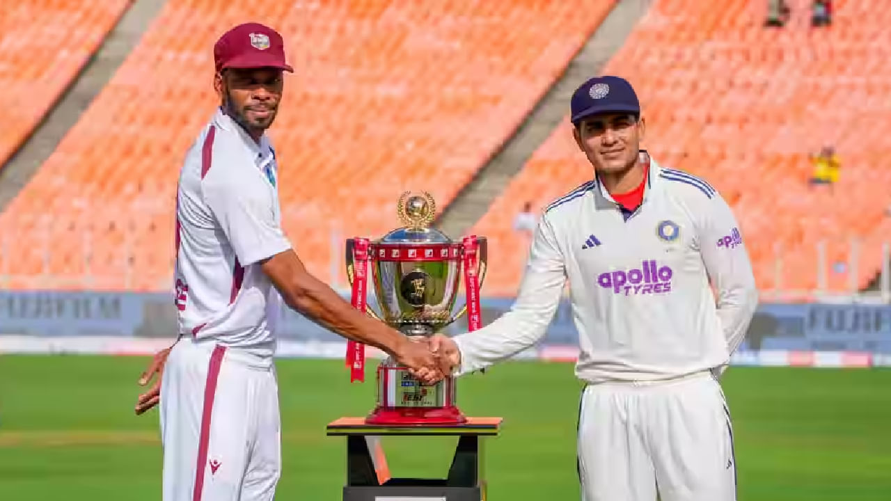 ಭಾರತ ಮತ್ತು ವೆಸ್ಟ್ ಇಂಡೀಸ್ (IND vs WI) ನಡುವಣ ಟೆಸ್ಟ್ ಸರಣಿ ಶುರುವಾಗಿದೆ. ಅಹಮದಾಬಾದ್​ನ ನರೇಂದ್ರ ಮೋದಿ ಸ್ಟೇಡಿಯಂನಲ್ಲಿ ನಡೆಯುತ್ತಿರುವ ಈ ಪಂದ್ಯದಲ್ಲಿ ಟಾಸ್ ಗೆದ್ದಿರುವ ವೆಸ್ಟ್ ಇಂಡೀಸ್ ತಂಡ ಬ್ಯಾಟಿಂಗ್ ಆಯ್ದುಕೊಂಡಿದ್ದಾರೆ. ಇನ್ನು ಈ ಪಂದ್ಯವು ಟೀಮ್ ಇಂಡಿಯಾ ಪ್ರೇಮಿಗಳಿಗೆ ತುಂಬಾ ವಿಶೇಷ.