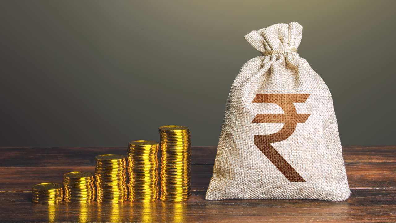 ಮ್ಯೂಚುವಲ್ ಫಂಡ್ಗಿಂತಲೂ ಹೆಚ್ಚು ಲಾಭ ತಂದಿದೆ ಸರ್ಕಾರದ ಎನ್ಪಿಎಸ್ ಸ್ಕೀಮ್ ಮ್ಯೂಚುವಲ್ ಫಂಡ್ಗಿಂತಲೂ ಹೆಚ್ಚು ಲಾಭ ತಂದಿದೆ ಸರ್ಕಾರದ ಎನ್ಪಿಎಸ್ ಸ್ಕೀಮ್