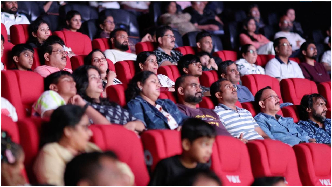 ‘ಜೈ’ ಚಿತ್ರದ ಅಂತಾರಾಷ್ಟ್ರೀಯ ಪ್ರೇಮಿಯರ್ ಶೋ ಇತ್ತೀಚೆಗೆ ನಡೆಯಿತು. ಅಲ್ಲಿ ಸಿನಿಮಾ ನೋಡಿದ ಜನರು ಮೆಚ್ಚುಗೆ ಸೂಚಿಸಿದ್ದಾರೆ. ಅಕ್ಟೋಬರ್ 24ರಂದು ಮಸ್ಕಟ್​ ನಲ್ಲಿ ಮೊದಲ ಪ್ರೇಮಿಯರ್ ನಡೆಯಿತು.