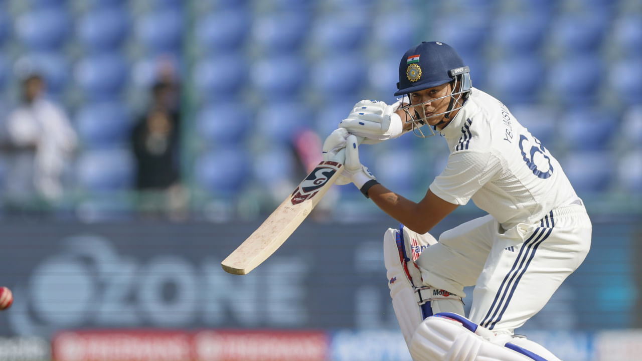 ಈ ಮೂಲಕ ಜೈಸ್ವಾಲ್, ಸೌರವ್ ಗಂಗೂಲಿ, ಶುಭ್‌ಮನ್ ಗಿಲ್, ರಾಹುಲ್ ದ್ರಾವಿಡ್ ಮತ್ತು ವಿರಾಟ್ ಕೊಹ್ಲಿಯಂತಹ ಲೆಜೆಂಡರಿ ಆಟಗಾರರನ್ನು ಹಿಂದಿಕ್ಕಿದ್ದಾರೆ. ಶುಭ್‌ಮನ್ ಗಿಲ್ 3,000 ರನ್‌ಗಳನ್ನು ತಲುಪಲು 77 ಇನ್ನಿಂಗ್ಸ್‌ಗಳನ್ನು ತೆಗೆದುಕೊಂಡರೆ, ಗಂಗೂಲಿ 74, ದ್ರಾವಿಡ್ 78 ಮತ್ತು ವಿರಾಟ್ ಕೊಹ್ಲಿ 80 ಇನ್ನಿಂಗ್ಸ್‌ಗಳಲ್ಲಿ 3,000 ರನ್‌ ಪೂರೈಸಿದ್ದರು.