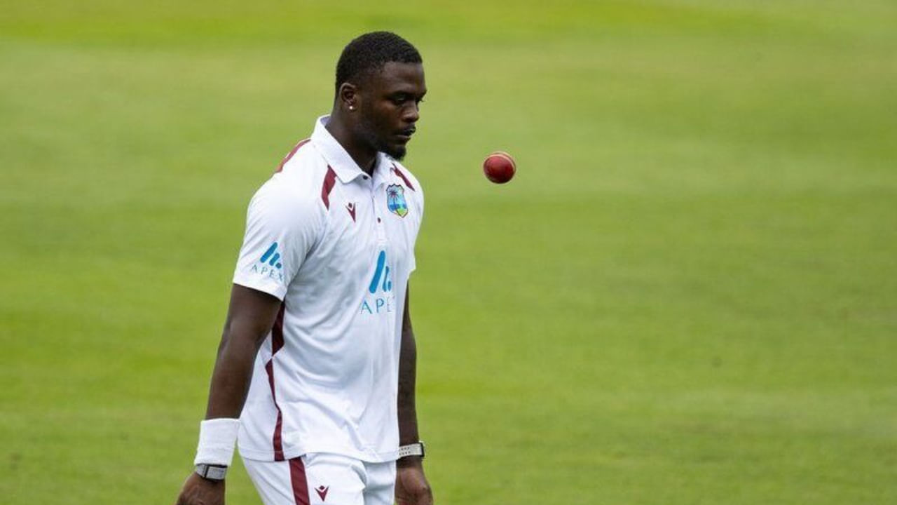 ಅಲ್ಲದೆ ಜೇಡನ್ ಸೀಲ್ಸ್ ಐಸಿಸಿ ನೀತಿ ಸಂಹಿತೆಯ ಆರ್ಟಿಕಲ್ 2.9 ಅನ್ನು ಸೀಲ್ಸ್ ಉಲ್ಲಂಘಿಸಿದ್ದು, ಅವರ ಅಶಿಸ್ತಿಗೆ ಒಂದು ಡಿಮೆರಿಟ್ ಪಾಯಿಂಟ್ ಕೂಡ ನೀಡಲಾಗಿದೆ. ಸೀಲ್ಸ್ ಈ ರೀತಿಯಾಗಿ ಡಿಮೆರಿಟ್ ಅಂಕ ಪಡೆಯುತ್ತಿರುವುದು ಇದೇ ಮೊದಲಲ್ಲ. ಡಿಸೆಂಬರ್ 2024 ರಲ್ಲಿ ಬಾಂಗ್ಲಾದೇಶ ವಿರುದ್ಧದ ಟೆಸ್ಟ್ ಪಂದ್ಯದಲ್ಲಿಯೂ ಸೀಲ್ಸ್ಗೆ ಡಿಮೆರಿಟ್ ಪಾಯಿಂಟ್ ನೀಡಲಾಗಿತ್ತು.