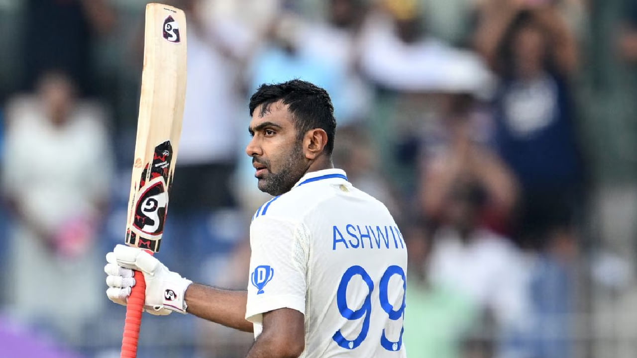 ಇದಕ್ಕೂ ಮುನ್ನ ಈ ದಾಖಲೆ ಟೀಮ್ ಇಂಡಿಯಾದ ರವಿಚಂದ್ರನ್ ಅಶ್ವಿನ್ ಅವರ ಹೆಸರಿನಲ್ಲಿತ್ತು. ಅಶ್ವಿನ್ ತವರಿನಲ್ಲಿ ಬಾರಿಸಿದ ಎರಡು ಶತಕಗಳ ನಡುವೆ 2655 ದಿನಗಳ ಅಂತರವಿತ್ತು. ಈ ಮೂಲಕ ಹೋಮ್ ಮ್ಯಾಚ್​ನಲ್ಲಿ ಎರಡು ಶತಕ ಬಾರಿಸಲು ದೀರ್ಘಾವಧಿಯ ಸಮಯ ತೆಗೆದುಕೊಂಡ ಬ್ಯಾಟರ್ ಎನಿಸಿಕೊಂಡಿದ್ದರು.