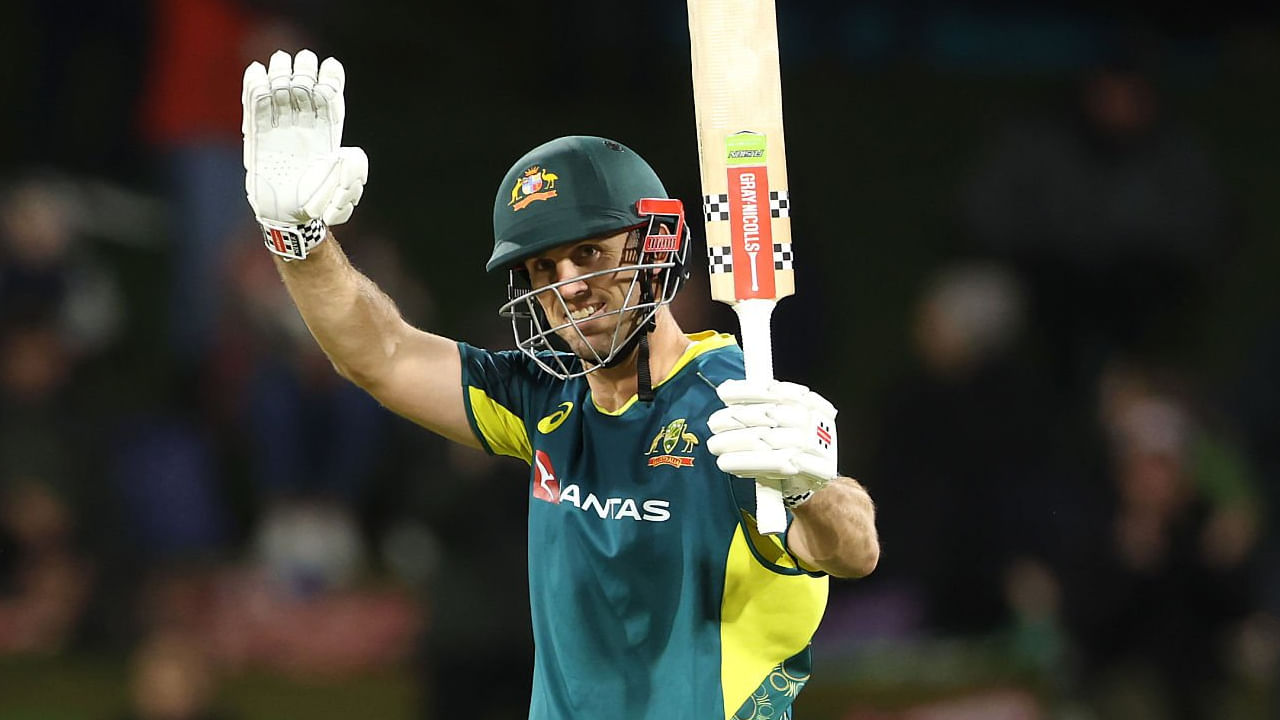 ನ್ಯೂಝಿಲೆಂಡ್ ವಿರುದ್ಧದ ಮೂರನೇ ಟಿ20 ಪಂದ್ಯದಲ್ಲಿ ಆಸ್ಟ್ರೇಲಿಯಾ ತಂಡದ ನಾಯಕ ಮಿಚೆಲ್ ಮಾರ್ಷ್ (Mitchell Marsh) ಭರ್ಜರಿ ಶತಕ ಸಿಡಿಸಿದ್ದಾರೆ. ಮೌಂಟ್ ಮೌಂಗನುಯಿನ ಬೇ ಓವಲ್ ಮೈದಾನದಲ್ಲಿ ನಡೆದ ಈ ಪಂದ್ಯದಲ್ಲಿ ಮೊದಲು ಬ್ಯಾಟ್ ಮಾಡಿದ ನ್ಯೂಝಿಲೆಂಡ್ ತಂಡವು 20 ಓವರ್ಗಳಲ್ಲಿ 9 ವಿಕೆಟ್ ಕಳೆದುಕೊಂಡು 156 ರನ್ ಕಲೆಹಾಕಿದ್ದರು.