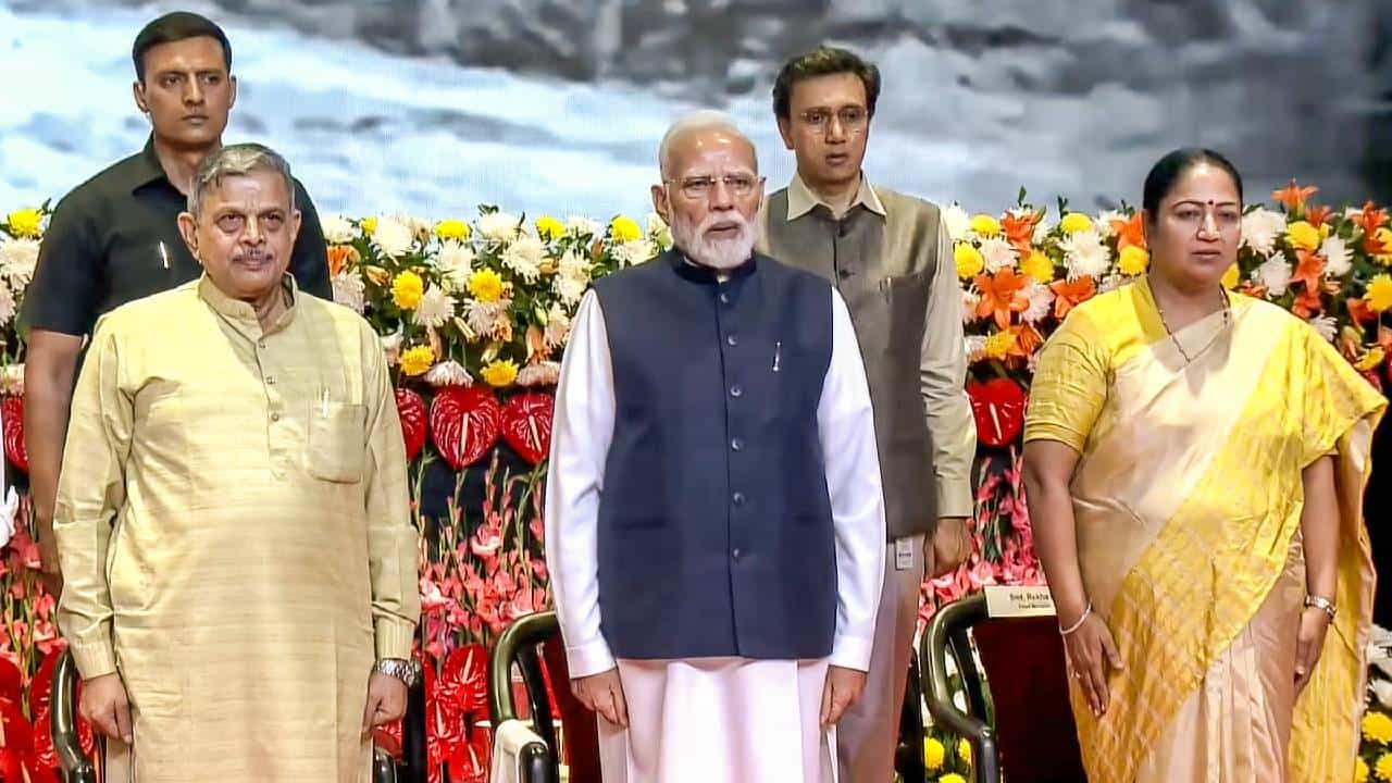 ಹಲ್ಲುಗಳು ನಾಲಿಗೆಯನ್ನು ಕಚ್ಚಿದಾಕ್ಷಣ ಹಲ್ಲನ್ನು ನಾವು ಮುರಿಯುವುದಿಲ್ಲ: ಪ್ರಧಾನಿ ಮೋದಿ