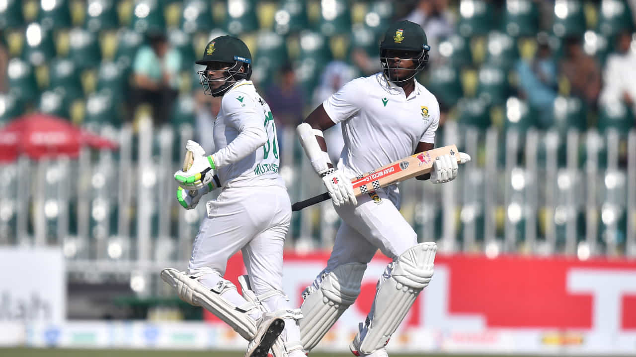 PAK vs SA: ಆಫ್ರಿಕಾ ಬೌಲರ್​ಗಳ ಅಬ್ಬರದ ಬ್ಯಾಟಿಂಗ್​ಗೆ ಕಕ್ಕಾಬಿಕ್ಕಿಯಾದ ಪಾಕಿಸ್ತಾನ