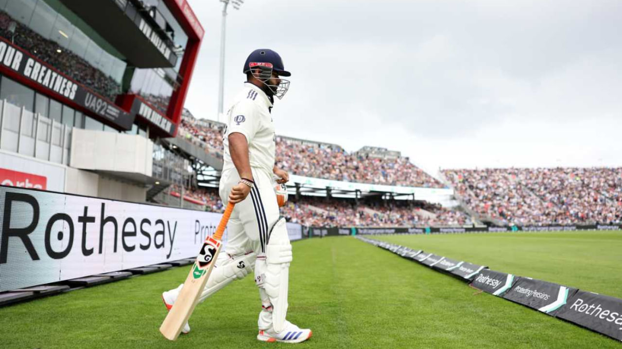 ಆದಾಗ್ಯೂ ಚೇತರಿಕೆಯ ಹಾದಿಯಲ್ಲಿರುವ ರಿಷಭ್ ಪಂತ್ ಮೈದಾನಕ್ಕೆ ಮರಳಲು ಸಿದ್ಧರಾಗಿದ್ದಾರೆ. ಮಾಧ್ಯಮ ವರದಿಗಳ ಪ್ರಕಾರ ಸುಮಾರು ಮೂರು ತಿಂಗಳ ನಂತರ ಪಂತ್ ರಣಜಿ ಟ್ರೋಫಿಯಲ್ಲಿ ಆಡುವುದನ್ನು ಕಾಣಬಹುದು. ಆದರೆ ಅದಕ್ಕೂ ಮುನ್ನ ಅಕ್ಟೋಬರ್ 25 ರಿಂದ ದೆಹಲಿಯಲ್ಲಿ ನಡೆಯಲಿರುವ ದೆಹಲಿ ಮತ್ತು ಜಿಲ್ಲಾ ಕ್ರಿಕೆಟ್ ಅಸೋಸಿಯೇಷನ್‌ನ ಪಂದ್ಯದಲ್ಲಿ ಭಾಗವಹಿಸುವ ಬಯಕೆಯನ್ನು ಪಂತ್ ವ್ಯಕ್ತಪಡಿಸಿದ್ದಾರೆ.