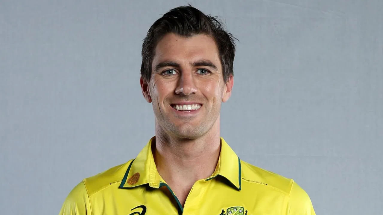 ಪ್ಯಾಟ್ ಕಮಿನ್ಸ್: ಆಸ್ಟ್ರೇಲಿಯಾ ತಂಡದ ನಾಯಕ ಪ್ಯಾಟ್ ಕಮಿನ್ಸ್ ಟೀಮ್ ಇಂಡಿಯಾ ವಿರುದ್ಧದ ಟಿ20 ಸರಣಿಯಿಂದ ಹೊರಗುಳಿದಿದ್ದಾರೆ. ಸೊಂಟದ ಮೂಳೆಯ ನೋವಿನಿಂದ ಬಳಲುತ್ತಿರುವ ಕಮಿನ್ಸ್ ಅವರಿಗೆ ವೈದ್ಯರು ಹೆಚ್ಚಿನ ವಿಶ್ರಾಂತಿ ಸೂಚಿಸಿದ್ದಾರೆ. ಇದೇ ಕಾರಣದಿಂದ ಕಮಿನ್ಸ್ ಮುಂಬರುವ ಸರಣಿಯಲ್ಲಿ ಕಾಣಿಸಿಕೊಳ್ಳುವುದಿಲ್ಲ.