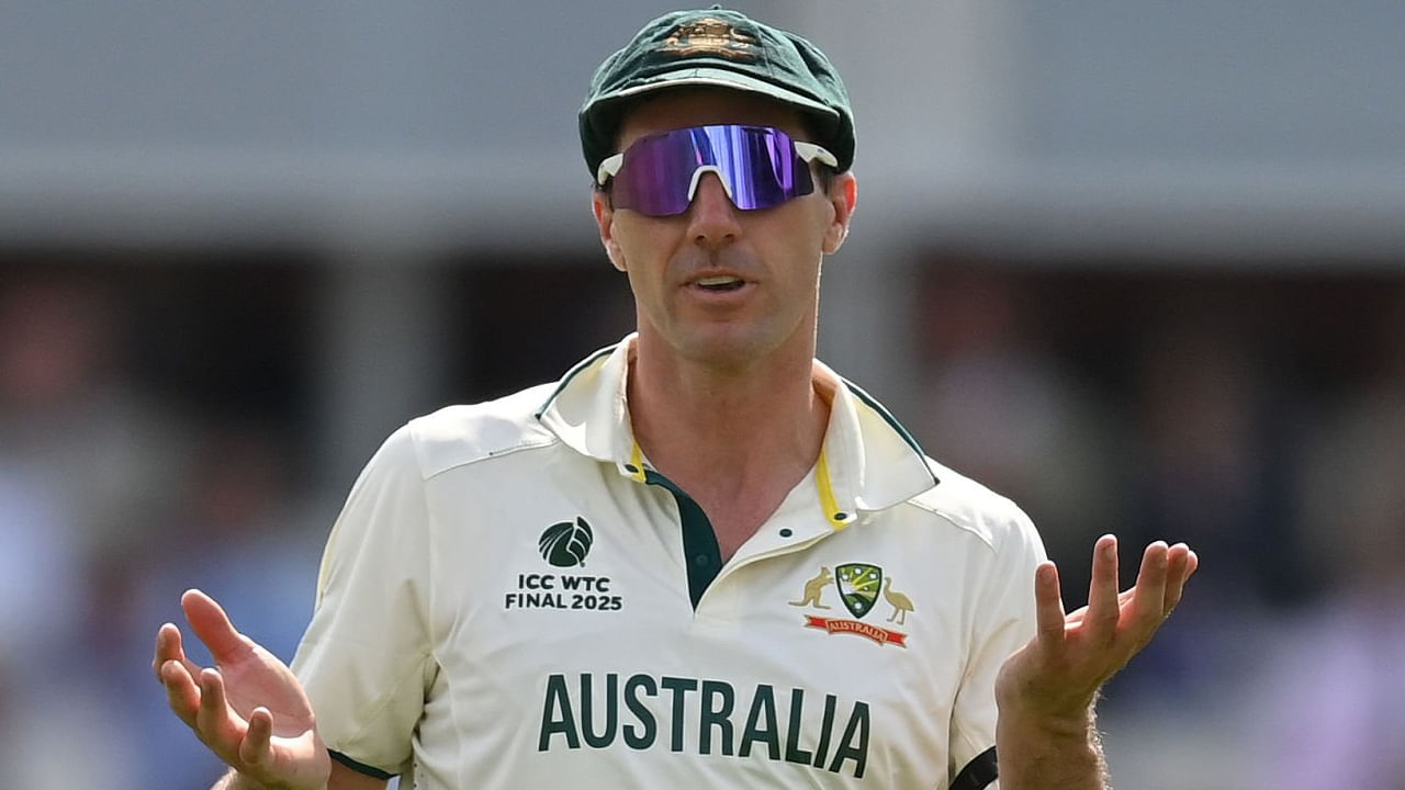 ಇತ್ತ ಸೊಂಟದ ಮೂಳೆಯ ನೋವಿನಿಂದ ಬಳಲುತ್ತಿರುವುದು ಆಸ್ಟ್ರೇಲಿಯಾ ತಂಡದ ನಾಯಕ ಪ್ಯಾಟ್ ಕಮಿನ್ಸ್ ಈ ಸರಣಿಯಿಂದ ಹೊರಗುಳಿದರೆ, ಆಸೀಸ್ ಪಾಲಿಗೆ ಹಿನ್ನಡೆಯನ್ನುಂಟು ಮಾಡಲಿದೆ. ಒಂದು ವೇಳೆ ಕಮಿನ್ಸ್ ಆ್ಯಶಸ್ ಸರಣಿಗೆ ಅಲಭ್ಯರಾದರೆ, ಸ್ಟೀವ್ ಸ್ಮಿತ್ ಆಸ್ಟ್ರೇಲಿಯಾ ತಂಡವನ್ನು ಮುನ್ನಡೆಸುವ ಸಾಧ್ಯತೆಯಿದೆ.