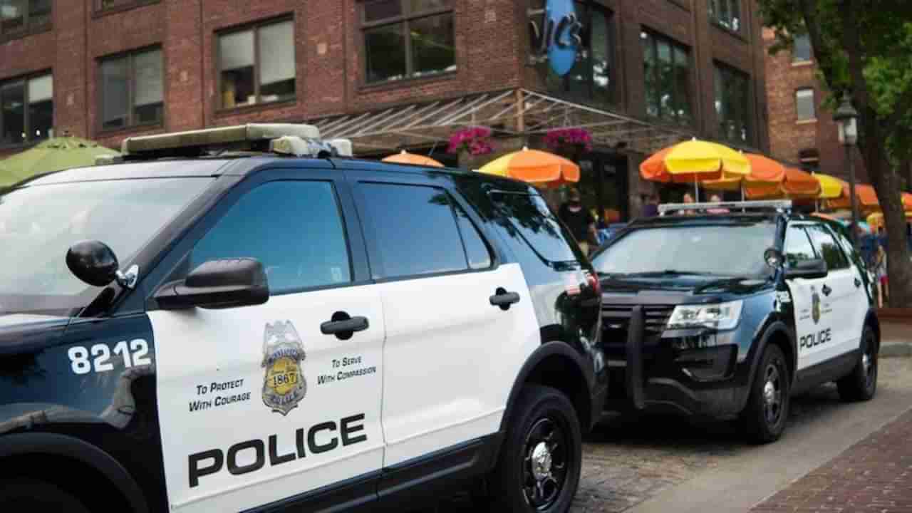 ಗುಂಡು ತಾಗಿದ್ದ ಮಹಿಳೆ ಬಳಿ ನೀವು ಸುರಕ್ಷಿತವಾಗಿದ್ದೀರಲ್ಲವೇ ಎನ್ನುತ್ತಿದ್ದಂತೆ ವ್ಯಕ್ತಿ ತಲೆಗೆ ಬಿತ್ತು ಗುಂಡು