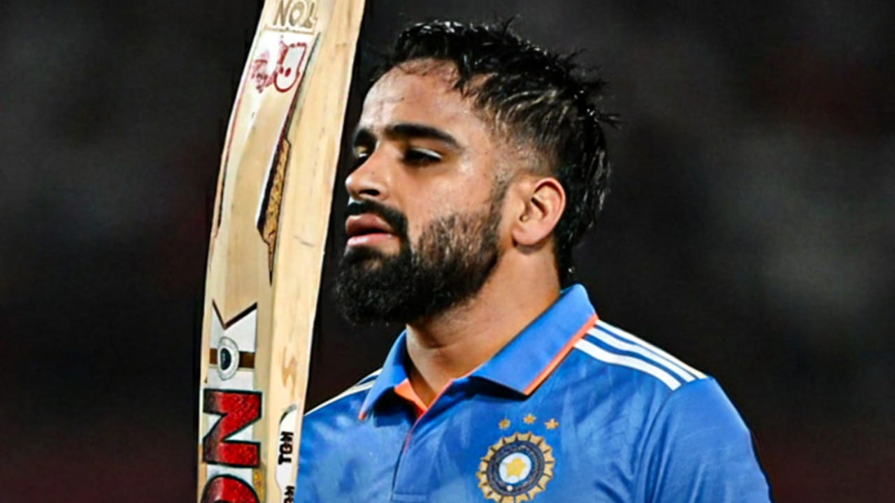 IND A vs AUS A: ಆಸ್ಟ್ರೇಲಿಯಾ ವಿರುದ್ಧ ಸಿಡಿಲಬ್ಬರದ ಶತಕ ಸಿಡಿಸಿದ ಪ್ರಭ್ಸಿಮ್ರಾನ್ ಸಿಂಗ್ IND A vs AUS A: ಆಸ್ಟ್ರೇಲಿಯಾ ವಿರುದ್ಧ ಸಿಡಿಲಬ್ಬರದ ಶತಕ ಸಿಡಿಸಿದ ಪ್ರಭ್ಸಿಮ್ರಾನ್ ಸಿಂಗ್