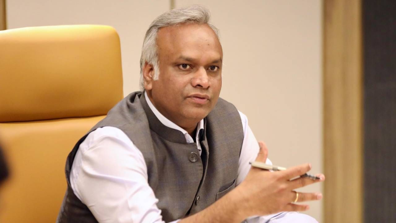 ಬ್ರೆಡ್​ಗೆ ಬೆಣ್ಣೆ ಹಚ್ಚೋದು ಹೇಗೆಂದು ಜೂನಿಯರ್ ಖರ್ಗೆಗೆ ಗೊತ್ತಿದೆ: ಲಹರ್ ಸಿಂಗ್ ಲೇವಡಿ