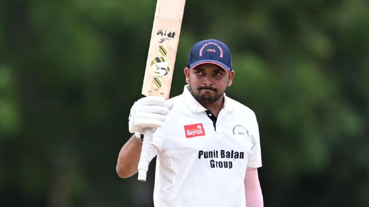 ಚಂಡೀಗಢ್ ವಿರುದ್ಧದ ಈ ಪಂದ್ಯದ ದ್ವಿತೀಯ ಇನಿಂಗ್ಸ್ ನಲ್ಲಿ ಮಹಾರಾಷ್ಟ್ರ ಪರ ಆರಂಭಿಕನಾಗಿ ಕಣಕ್ಕಿಳಿದ ಪೃಥ್ವಿ ಶಾ ಸ್ಫೋಟಕ ಬ್ಯಾಟಿಂಗ್ ಪ್ರದರ್ಶಿಸಿದರು. ಪರಿಣಾಮ ಪೃಥ್ವಿ ಬ್ಯಾಟ್ ನಿಂದ ಕೇವಲ 72 ಎಸೆತಗಳಲ್ಲಿ ಶತಕ ಮೂಡಿಬಂತು.