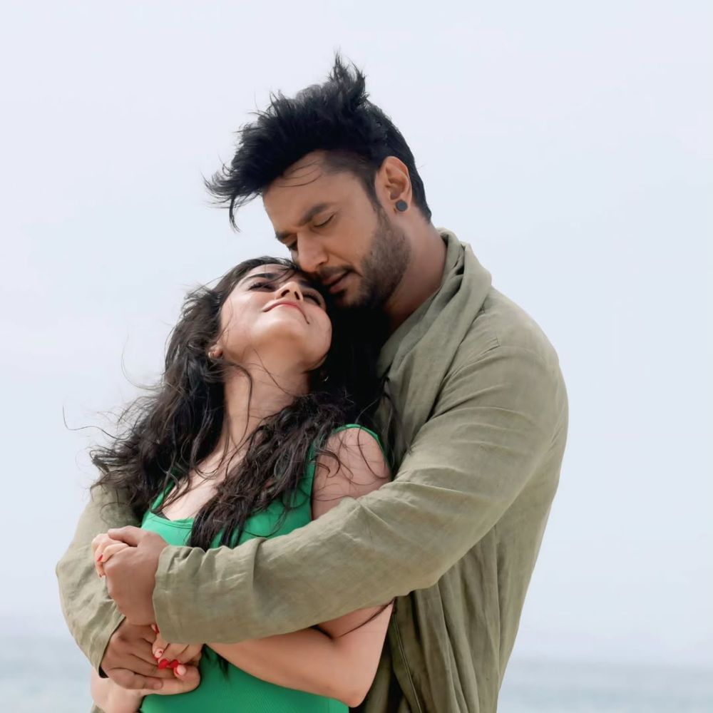 ‘ಕ್ಯಾಮೆರಾ ಮುಂದೆ ಮಾತ್ರವಲ್ಲದೆ ಕ್ಯಾಮೆರಾ ಹಿಂದೆ ನಿಮ್ಮ ಪ್ರೀತಿ, ಆಪ್ತತೆ, ದಯೆ ನಿಮ್ಮ ವ್ಯಕ್ತಿತ್ವದ ದೊಡ್ಡ ಛಾಪು ಇತರರಲ್ಲಿ ಮೂಡಿಸುತ್ತದೆ. ನಾನು ಭೇಟಿ ಆಗಿರುವ ಅದ್ಭುತ ವ್ಯಕ್ತಿಗಳಲ್ಲಿ ನೀವೂ ಒಬ್ಬರು ಎಂದಿದ್ದಾರೆ ರಚನಾ ರೈ.