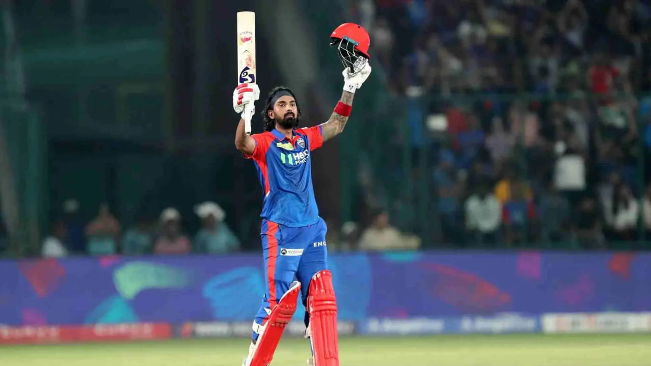 ಕೆಎಲ್ ರಾಹುಲ್ ಪ್ರಸ್ತುತ ಡೆಲ್ಲಿ ಕ್ಯಾಪಿಟಲ್ಸ್ ತಂಡದಲ್ಲಿದ್ದಾರೆ. ಕಳೆದ ವರ್ಷ ಅವರನ್ನು ಡೆಲ್ಲಿ ಕ್ಯಾಪಿಟಲ್ಸ್ 14 ಕೋಟಿಗೆ ಖರೀದಿಸಿತ್ತು. ಕಳೆದ ಸೀಸನ್​ನಲ್ಲಿ ರಾಹುಲ್ ಒಂದು ಶತಕ ಮತ್ತು ಮೂರು ಅರ್ಧಶತಕಗಳು ಸೇರಿದಂತೆ ಸುಮಾರು 54 ಸರಾಸರಿಯಲ್ಲಿ 539 ರನ್ ಗಳಿಸಿದ್ದರು.
