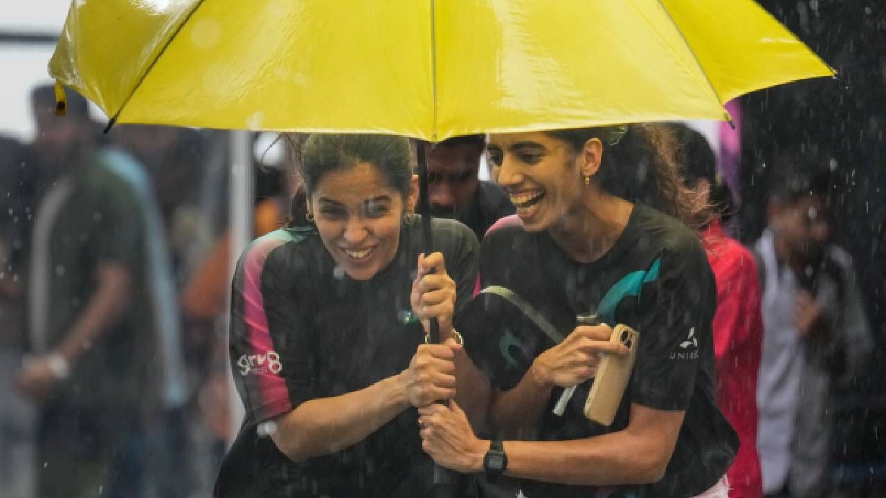 Karnataka Weather: ಚಂಡಮಾರುತ: ಅಕ್ಟೋಬರ್ 8ರವರೆಗೂ ಕರ್ನಾಟಕದ ಈ ಜಿಲ್ಲೆಗಳಲ್ಲಿ ಮಳೆ Karnataka Weather: ಚಂಡಮಾರುತ: ಅಕ್ಟೋಬರ್ 8ರವರೆಗೂ ಕರ್ನಾಟಕದ ಈ ಜಿಲ್ಲೆಗಳಲ್ಲಿ ಮಳೆ