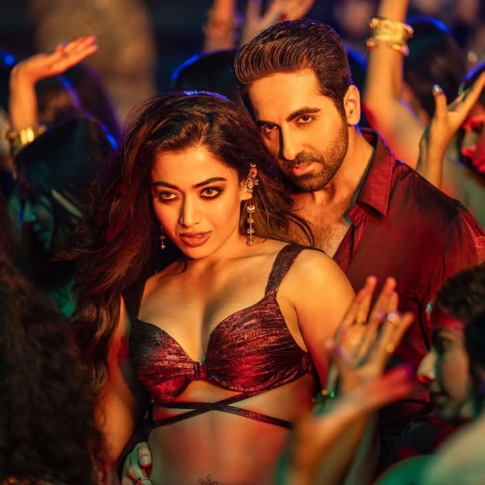 ‘ಥಮ’ ರಶ್ಮಿಕಾ ಮಂದಣ್ಣ ನಟಿಸಿರುವ ಮೊದಲ ಹಾರರ್ ಸಿನಿಮಾ ಆಗಿದ್ದು, ಸಿನಿಮಾನಲ್ಲಿ ಆಯುಷ್ಮಾನ್ ಖುರಾನಾ ನಾಯಕನ ಪಾತ್ರದಲ್ಲಿ ನಟಿಸಿದ್ದಾರೆ.