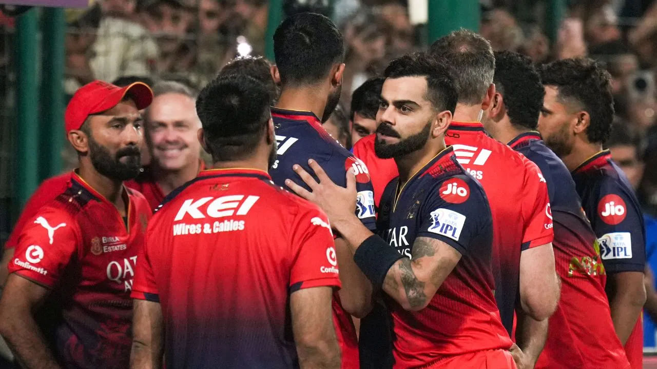 ಮಾರಾಟದ ಕುರಿತು ಸಲಹೆ ನೀಡಲು ಡಿಯಾಜಿಯೊ ಸಿಟಿ ಸೇರಿದಂತೆ ಎರಡು ಖಾಸಗಿ ಬ್ಯಾಂಕ್‌ಗಳನ್ನು ನೇಮಿಸಿಕೊಂಡಿದೆ ಎಂದು ಹೇಳಲಾಗುತ್ತಿದೆ. ಆದಾಗ್ಯೂ ಈ ಖರೀದಿ ಒಪ್ಪಂದ ಪೂರ್ಣಗೊಳ್ಳುತ್ತದೆಯೇ ಅಥವಾ ಇಲ್ಲವೇ ಎಂಬುದು ಇನ್ನೂ ಸ್ಪಷ್ಟವಾಗಿಲ್ಲ. ಆದ್ದರಿಂದ, ಟ್ರೇಡ್ ವಿಂಡೋ ಮತ್ತು ಮಿನಿ ಹರಾಜಿನ ಮೊದಲು ಆರ್​ಸಿಬಿ ಫ್ರಾಂಚೈಸಿ ಹೊಸ ಮಾಲೀಕನ ಕೈಸೇರುತ್ತದೋ ಅಥವಾ ಹಳೆ ಮಾಲೀಕರ ಬಳಿಯೇ ಉಳಿಯುತ್ತದೋ ಎಂಬುದು ಕುತೂಹಲ ಮೂಡಿಸಿದೆ.