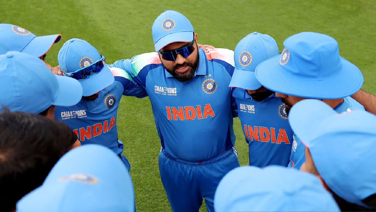 ಅಕ್ಟೋಬರ್ 19 ರಿಂದ ಭಾರತ ಮತ್ತು ಆಸ್ಟ್ರೇಲಿಯಾ ನಡುವಣ ಏಕದಿನ ಸರಣಿ ಶುರುವಾಗಲಿದೆ. ಈ ಸರಣಿಯಲ್ಲಿ ಟೀಮ್ ಇಂಡಿಯಾ 3 ಪಂದ್ಯಗಳನ್ನಾಡಲಿದೆ. ಇದಾದ ಬಳಿಕ ಭಾರತ ತಂಡವು ಸೌತ್ ಆಫ್ರಿಕಾ ವಿರುದ್ಧ 3 ಪಂದ್ಯಗಳ ಏಕದಿನ ಸರಣಿ ಆಡಲಿದೆ.