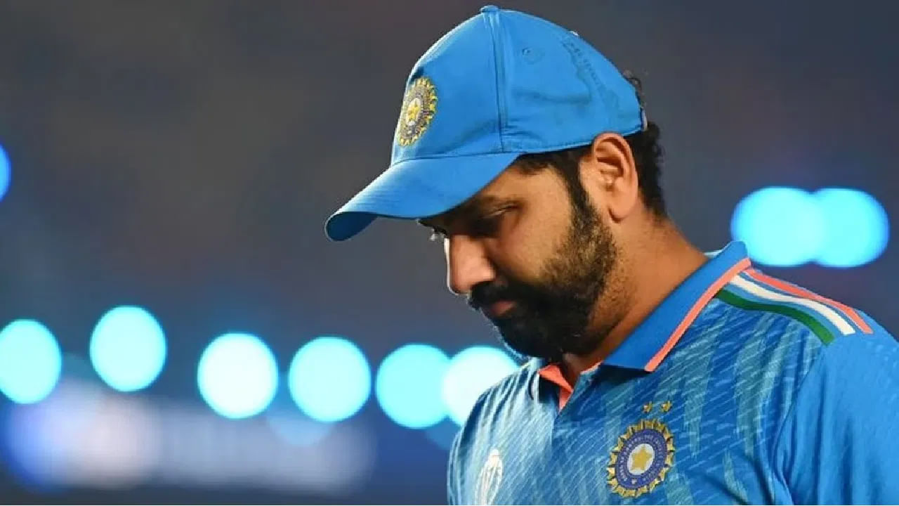 ಟೀಮ್ ಇಂಡಿಯಾದ ಸ್ಟಾರ್ ಬ್ಯಾಟರ್ ರೋಹಿತ್ ಶರ್ಮಾ (Rohit Sharma) ನಿವೃತ್ತಿ ಯಾವಾಗ? ಈ ಪ್ರಶ್ನೆಗೆ ಕೊನೆಗೂ ಉತ್ತರ ಸಿಕ್ಕಿದೆ. ಅದು ಕೂಡ ಹಿಟ್​ಮ್ಯಾನ್ ಅವರ ಬಾಲ್ಯದ ಕೋಚ್ ದಿನೇಶ್ ಲಾಡ್ ಕಡೆಯಿಂದ. ಆಸ್ಟ್ರೇಲಿಯಾ ವಿರುದ್ಧದ ಏಕದಿನ ಸರಣಿ ಆರಂಭಕ್ಕೂ ಮುನ್ನ ರೋಹಿತ್ ಶರ್ಮಾ ಅವರ ನಿವೃತ್ತಿ ಬಗ್ಗೆ ಚರ್ಚೆಗಳೆದ್ದಿದ್ದವು.