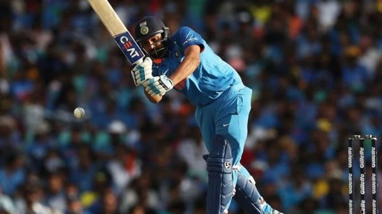 ಇನ್ನು ಈ ಸರಣಿಯಲ್ಲಿ ರೋಹಿತ್ ಶರ್ಮಾ 196 ರನ್ ಬಾರಿಸಿದರೆ ಏಕದಿನ ಮಾದರಿಯಲ್ಲಿ ಭಾರತದ ಪರ ಅತಿ ಹೆಚ್ಚು ರನ್ ಗಳಿಸಿದ ಮೂರನೇ ಆಟಗಾರ ಎನಿಸಿಕೊಳ್ಳುವ ಅವಕಾಶ ಹೊಂದಿದ್ದಾರೆ. ಪ್ರಸ್ತುತ, ಸಚಿನ್ ತೆಂಡೂಲ್ಕರ್ (18426) ಈ ಪಟ್ಟಿಯಲ್ಲಿ ಮೊದಲ ಸ್ಥಾನದಲ್ಲಿದ್ದರೆ, ವಿರಾಟ್ ಕೊಹ್ಲಿ (14181) ಎರಡನೇ, ಸೌರವ್ ಗಂಗೂಲಿ (11221) ಮೂರನೇ, ರೋಹಿತ್ ಶರ್ಮಾ (11168) ನಾಲ್ಕನೇ ಸ್ಥಾನದಲ್ಲಿದ್ದಾರೆ.