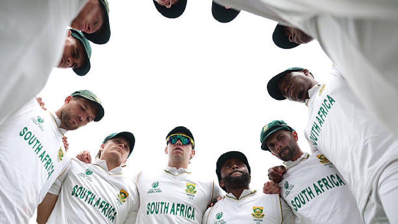 ಅಂದರೆ ಟೆಸ್ಟ್ ಕ್ರಿಕೆಟ್ ಇತಿಹಾಸದಲ್ಲಿ ಒಂದೇ ತಂಡದ ವಿರುದ್ಧ ಸತತವಾಗಿ ಅತ್ಯಧಿಕ ಟೆಸ್ಟ್ ಸರಣಿ ಗೆದ್ದ ದಾಖಲೆಯೊಂದು ಸೌತ್ ಆಫ್ರಿಕಾ ತಂಡದ ಹೆಸರಿನಲ್ಲಿತ್ತು. 1998 ರಿಂದ 2024 ರವರೆಗೆ ಸೌತ್ ಆಫ್ರಿಕಾ ತಂಡವು ವೆಸ್ಟ್ ಇಂಡೀಸ್ ವಿರುದ್ಧ ಸತತವಾಗಿ 10 ಟೆಸ್ಟ್ ಸರಣಿಗಳನ್ನು ಗೆದ್ದುಕೊಂಡಿದೆ.
