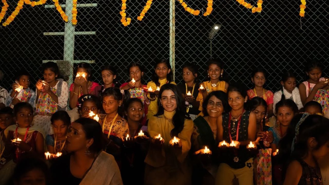 ನಟಿ ಸಮಂತಾ ಅವರು ಕೆಲವು ಎನ್ಜಿಓಗಳ ಜೊತೆಗೂಡಿ ಈ ಸುಂದರ ಕಾರ್ಯದ ಭಾಗಿ ಆಗಿದ್ದಾರೆ. ಮಕ್ಕಳೊಡಗೆ ಆಟವಾಡಿ, ಡ್ಯಾನ್ಸ್ ಮಾಡಿ, ದೀಪಗಳ ಬೆಳಗಿ ಹಬ್ಬ ಆಚರಣೆ ಮಾಡಿದ್ದಾರೆ.