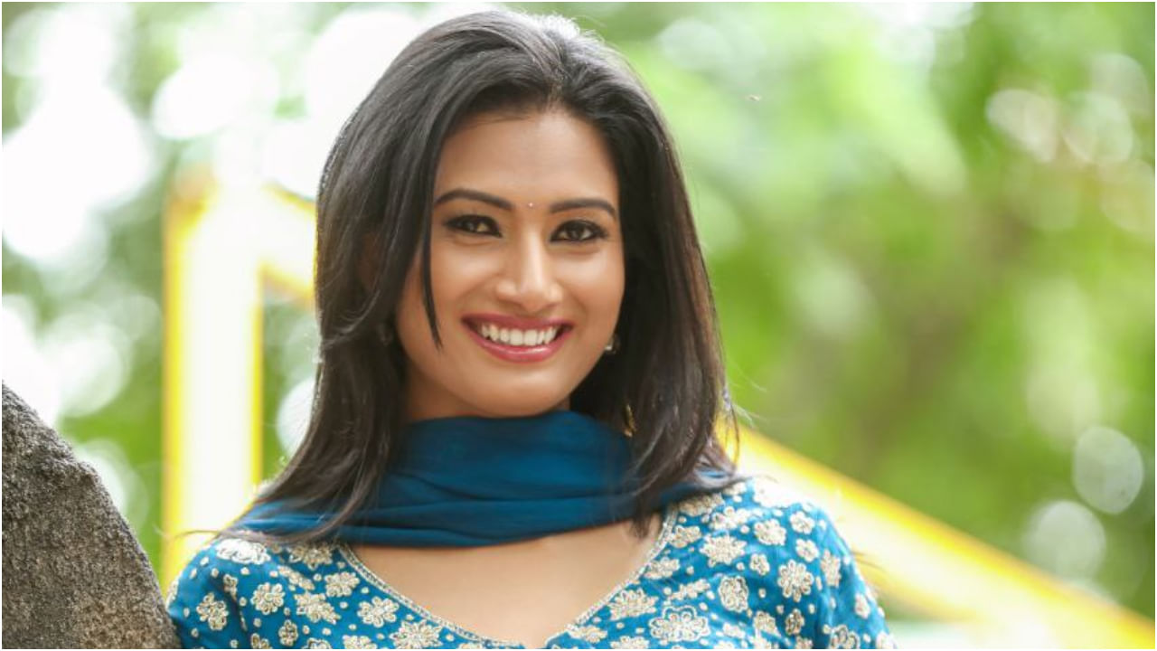 ಸಂಹಿತಾ ವಿನ್ಯಾ ನಟನೆಯ ಮಿಕ್ಸಿಂಗ್ ಪ್ರೀತಿ, ಮೆಜೆಸ್ಟಿಕ್ 2, ಆಯುಧ, ಜಿಎಸ್​​ಟಿ, ಸ್ವಾಭಿಮಾನಿ, ಯಾಕೋ ಬೇಜಾರು, ವಿದೂಷಕ, ಮಿಕ್ಸಿಂಗ್ ಕಾದಲ್ ಮುಂತಾದ ಸಿನಿಮಾಗಳು ಬಿಡುಗಡೆಗೆ ಸಜ್ಜಾಗಿವೆ.