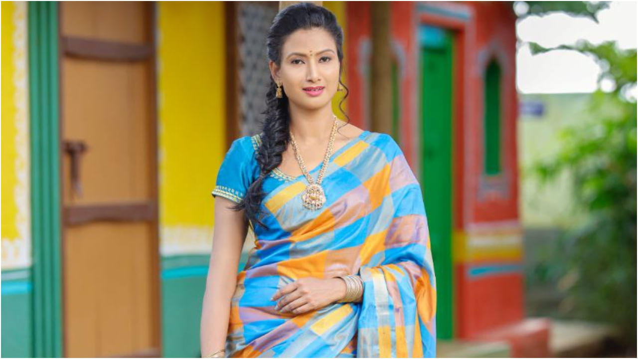 ‘ಹಾಲು ತುಪ್ಪ’ ಸಿನಿಮಾದ ಮೂಲಕ ಚಿತ್ರರಂಗ ಪ್ರವೇಶಿಸಿದ ಸಂಹಿತಾ ವಿನ್ಯಾ ಅವರು ನಂತರ ಅಮೃತಘಳಿಗೆ, ಲಂಗೋಟಿ ಮ್ಯಾನ್, ಯು ಆರ್ ಮೈ ಹೀರೋ ಸಿನಿಮಾದಲ್ಲೂ ನಾಯಕಿಯಾಗಿ ಅಭಿನಯಿಸಿದರು.