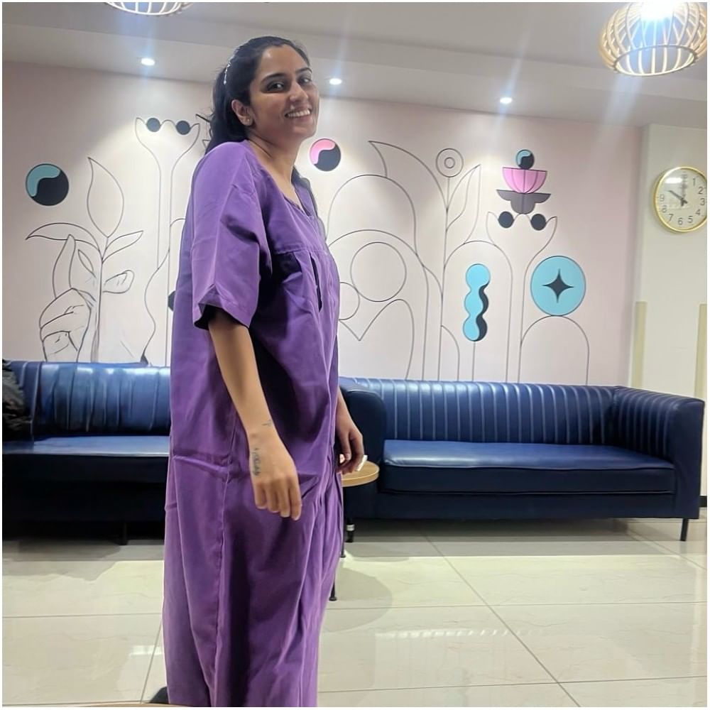 ಗಡ್ಡೆಯನ್ನು ತೆಗೆಯಲು ‘ಹಿಸ್ಟ್ರೋಸ್ಟೋಫಿಕ್ ಪಾಲಿಪೆಕ್ಟ್ರೊಮಿ’ ಹೆಸರಿನ ಶಸ್ತ್ರಚಿಕಿತ್ಸೆಗೆ ಒಳಗಾಗಿದ್ದಾರೆ. ಈ ಕಾರಣದಿಂದ ಅವರು ಆಸ್ಪತ್ರೆ ಬೆಡ್ ಮೇಲೆ ಮಲಗಬೇಕಾಯಿತು. ಶೂಟಿಂಗ್​ಗಳನ್ನು ಮುಗಿಸಿ ಅವರು ಈ ಶಸ್ತ್ರಚಿಕಿತ್ಸೆ ಮಾಡಿಕೊಂಡರು.