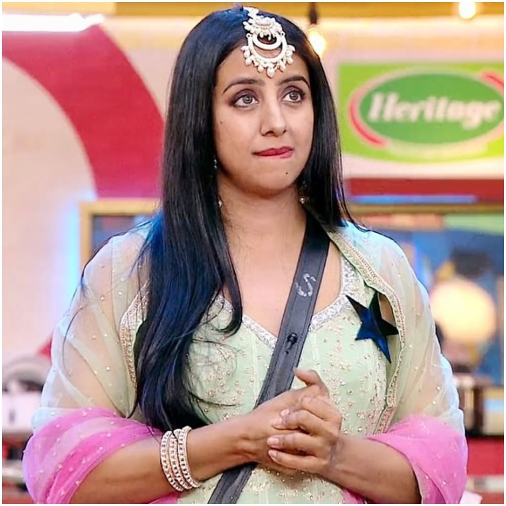 ಬಿಗ್ ಬಾಸ್ ಮನಯೆಲ್ಲಿ ವೈಲ್ಡ್ ಕಾರ್ಡ್ ಎಂಟ್ರಿ ಆಗಿದೆ. ಅವರ ಮೇಲೆ ಫೋಕಸ್ ಹೆಚ್ಚಿರುವುದರಿಂದ ಸಂಜನಾ ಮಾಡ್ತಿರೋ ಸರ್ಕಸ್​ಗಳು ಹೆಚ್ಚು ಕೆಲಸ ಮಾಡುತ್ತಿಲ್ಲ. ಅವರು ಫಿನಾಲೆವರೆಗೆ ಇರುವ ಕನಸು ಕಾಣುತ್ತಿದ್ದಾರೆ.