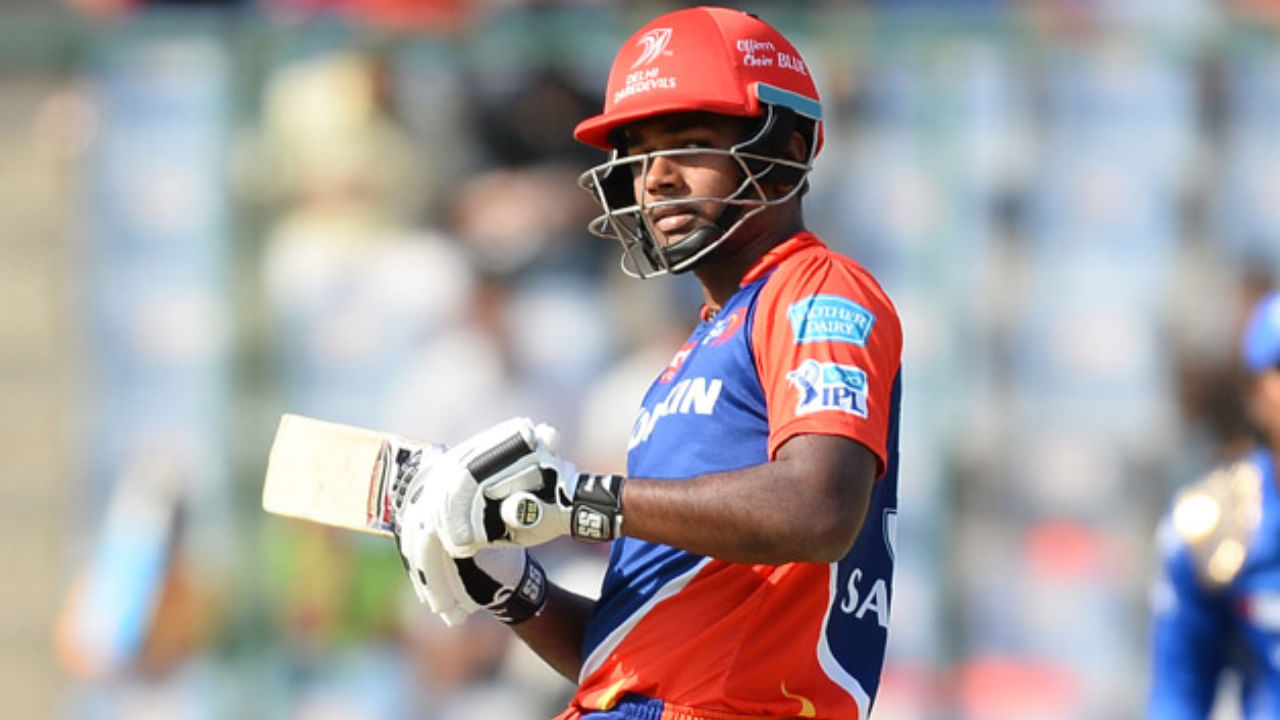 ಆದರೀಗ ಮಾಧ್ಯಮ ವರದಿಗಳ ಪ್ರಕಾರ, ಡೆಲ್ಲಿ ಕ್ಯಾಪಿಟಲ್ಸ್ ತಂಡವು ಐಪಿಎಲ್ ಟ್ರೇಡ್ ವಿಂಡೋ ಅಡಿಯಲ್ಲಿ ಸಂಜು ಸ್ಯಾಮ್ಸನ್ ಅವರನ್ನು ಸ್ವಾಧೀನಪಡಿಸಿಕೊಳ್ಳಲು ಆಸಕ್ತಿ ಹೊಂದಿದೆ. ಆದಾಗ್ಯೂ, ಈ ಒಪ್ಪಂದಕ್ಕೆ ಯಾವ ಆಟಗಾರನನ್ನು ವಿನಿಮಯ ಮಾಡಿಕೊಳ್ಳಲಾಗುತ್ತದೆ ಎಂಬ ಪ್ರಶ್ನೆ ಉಳಿದಿದೆ. ಇದುವರೆಗೂ ಈ ಪ್ರಶ್ನೆಗೆ ಉತ್ತರ ಸಿಕ್ಕಿಲ್ಲವಾದರೂ ಈ ಮಾಹಿತಿ ನಿಜವಾದರೆ, ಸಂಜು ಮುಂದಿನ ಆವೃತ್ತಿಯಲ್ಲಿ ಡೆಲ್ಲಿ ತಂಡದ ಪರ ಬ್ಯಾಟ್ ಬೀಸಲಿದ್ದಾರೆ.