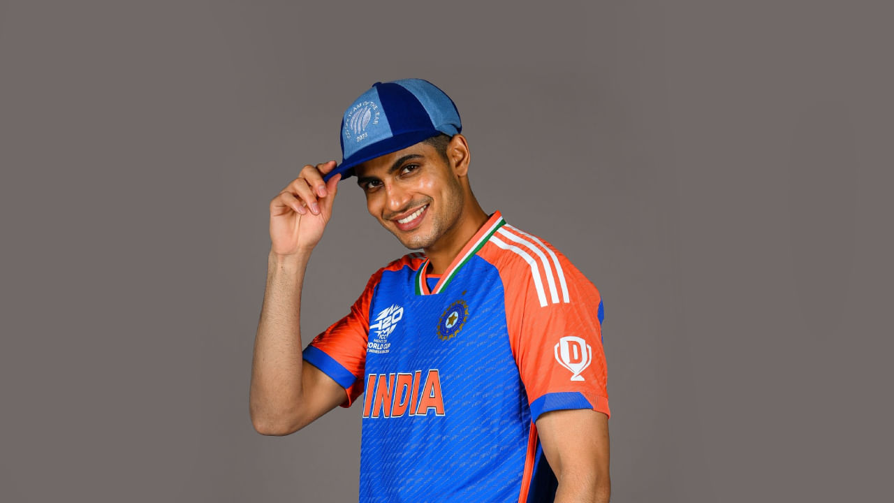 ಈ ಮೂಲಕ ಮೂರು ಸ್ವರೂಪಗಳಲ್ಲೂ ಭಾರತ ತಂಡದ ನಾಯಕನಾಗಿ ಆಯ್ಕೆಯಾದ ಆಟಗಾರ ಎನಿಸಿಕೊಳ್ಳಲು ಶುಭ್​ಮನ್ ಗಿಲ್ ಮಾರ್ಚ್ ತಿಂಗಳವರೆಗೆ ಕಾಯಬೇಕು. ಏಕೆಂದರೆ 2026ರ ಟಿ20 ವಿಶ್ವಕಪ್ ಫೆಬ್ರವರಿ-ಮಾರ್ಚ್ ನಡುವೆ ನಡೆಯಲಿದ್ದು, ಈ ವಿಶ್ವಕಪ್ ಮುಕ್ತಾಯದ ಬೆನ್ನಲ್ಲೇ ಸೂರ್ಯಕುಮಾರ್ ಯಾದವ್ ಸ್ಥಾನಕ್ಕೆ ಶುಭ್​ಮನ್ ಗಿಲ್ ಆಯ್ಕೆಯಾಗಲಿದ್ದಾರೆ.