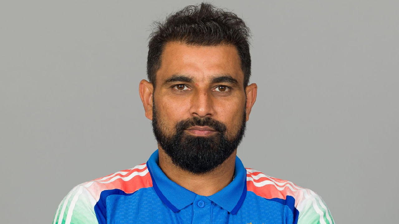 ಮೊಹಮ್ಮದ್ ಶಮಿ: ಟೀಮ್ ಇಂಡಿಯಾದ ಹಿರಿಯ ವೇಗಿ ಮೊಹಮ್ಮದ್ ಶಮಿ ಅವರು ಚಾಂಪಿಯನ್ಸ್ ಟ್ರೋಫಿ ಟೂರ್ನಿಯಲ್ಲಿ ಕಣಕ್ಕಿಳಿದಿದ್ದರು. ಆದರೆ ಇದೀಗ ಫಿಟ್​ನೆಸ್ ಸಮಸ್ಯೆಯಿಂದ ಬಳಲುತ್ತಿರುವ ಅವರನ್ನು ಆಸ್ಟ್ರೇಲಿಯಾ ವಿರುದ್ಧದ ಸರಣಿಯಿಂದ ಹೊರಗಿಡಲಾಗಿದೆ.