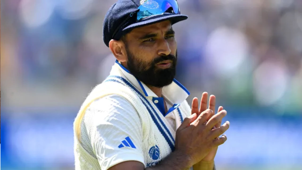 ಆದರೆ ಬಿಸಿಸಿಐ ಆಯ್ಕೆದಾರರು ರಣಜಿ ಟ್ರೋಫಿ ಪಂದ್ಯಗಳನ್ನು ವೀಕ್ಷಿಸಲು ಆಗಾಗ್ಗೆ ವಿವಿಧ ಸ್ಥಳಗಳಿಗೆ ಪ್ರಯಾಣಿಸುತ್ತಾರೆ. ವಿಶೇಷವಾಗಿ ಅವರು ಟೀಂ ಇಂಡಿಯಾ ಆಟಗಾರನನ್ನು ಒಳಗೊಂಡ ಪಂದ್ಯಗಳನ್ನು ಹೆಚ್ಚಾಗಿ ವೀಕ್ಷಿಸುತ್ತಾರೆ. ಆದಾಗ್ಯೂ, ಶಮಿ ಮತ್ತು ಅಗರ್ಕರ್ ನಡುವಿನ ಮಾತಿನ ಯುದ್ಧವು ಈ ಚರ್ಚೆಯನ್ನು ಇನ್ನಷ್ಟು ಮಹತ್ವದ್ದಾಗಿ ಮಾಡಿದೆ.