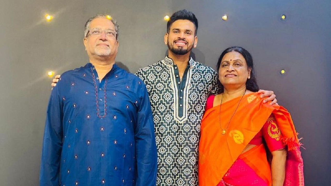 ಇದಾಗ್ಯೂ ತೀವ್ರ ನಿಗಾದಲ್ಲಿರುವ ಮಗನನ್ನು ನೋಡಲು ಶ್ರೇಯಸ್ ಅಯ್ಯರ್ ಪೋಷಕರು ಆಸ್ಟ್ರೇಲಿಯಾ ವೀಸಾಕ್ಕಾಗಿ ಅರ್ಜಿ ಸಲ್ಲಿಸಿದ್ದು, ಶ್ರೀಘ್ರದಲ್ಲೇ ಸಿಡ್ನಿಗೆ ತೆರಳಲಿದ್ದಾರೆ ಎಂದು ವರದಿಯಾಗಿದೆ. ಇತ್ತ ಟೀಮ್ ಇಂಡಿಯಾ ಆಟಗಾರನ ಚೇತರಿಕೆಗೆ ಅಭಿಮಾನಿಗಳು ಸೇರಿದಂತೆ ಹಲವರು ಪ್ರಾರ್ಥಿಸಿದ್ದಾರೆ.