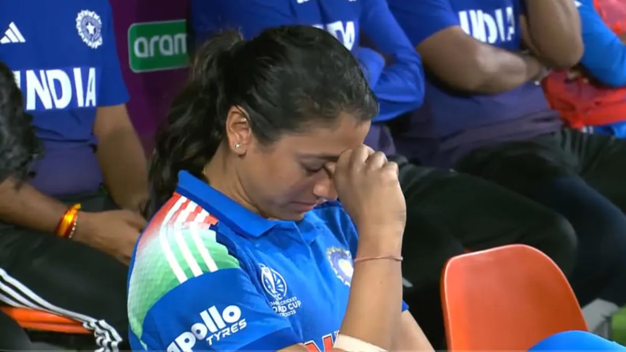 ಅಂತಿಮವಾಗಿ ತಂಡಕ್ಕೆ 5 ರನ್‌ಗಳ ಸೋಲು ಎದುರಾಯಿತು. ಪಂದ್ಯದ ಬಳಿಕ ಮಾತನಾಡಿದ ನಾಯಕಿ ಹರ್ಮನ್‌ಪ್ರೀತ್ ಕೌರ್, ಸೋಲಿಗೆ ಕಳಪೆ ಶಾಟ್ ಆಯ್ಕೆಯೇ ಕಾರಣ ಎಂದು ದೂಷಿಸಿದರು ಮತ್ತು ಸ್ಮೃತಿ ಮಂಧಾನ ಅವರ ಹೆಸರನ್ನು ಉಲ್ಲೇಖಿಸಿದರು. ಸ್ಮೃತಿ ಮಂಧಾನ ವಿಕೆಟ್ ಪತನದ ಬಳಿಕ ಪಂದ್ಯ ನಮ್ಮ ಕೈಜಾರಿತು ಎಂದಿದ್ದಾರೆ. ಹಾಗೆಯೇ ಸ್ಮೃತಿ ಕೂಡ ಈ ಸೋಲಿಗೆ ನಾನಾ ಕಾರಣ ಎಂದಿದ್ದಾರೆ.