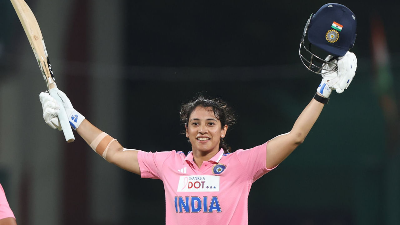 ಆದಾಗ್ಯೂ ಏಕದಿನ ವಿಶ್ವಕಪ್​ನಲ್ಲಿ ಸ್ಮೃತಿ ಮಂಧಾನ ಅವರ ಪ್ರಸ್ತುತ ಫಾರ್ಮ್ ತಂಡಕ್ಕೆ ಕಳವಳಕಾರಿಯಾಗಿದೆ. ಏಕೆಂದರೆ ವಿಶ್ವಕಪ್​ಗೂ ಮುನ್ನ ಸ್ಮೃತಿ ಮಂಧಾನ ಅತ್ಯುತ್ತಮ ಫಾರ್ಮ್‌ನಲ್ಲಿದ್ದರು. ಆಸ್ಟ್ರೇಲಿಯಾ ವಿರುದ್ಧ ಸತತ ಎರಡು ಪಂದ್ಯಗಳಲ್ಲಿ ಶತಕಗಳನ್ನು ಗಳಿಸಿ, ವಿರಾಟ್ ಕೊಹ್ಲಿ ದಾಖಲೆಯನ್ನು ಮುರಿದಿದ್ದರು.