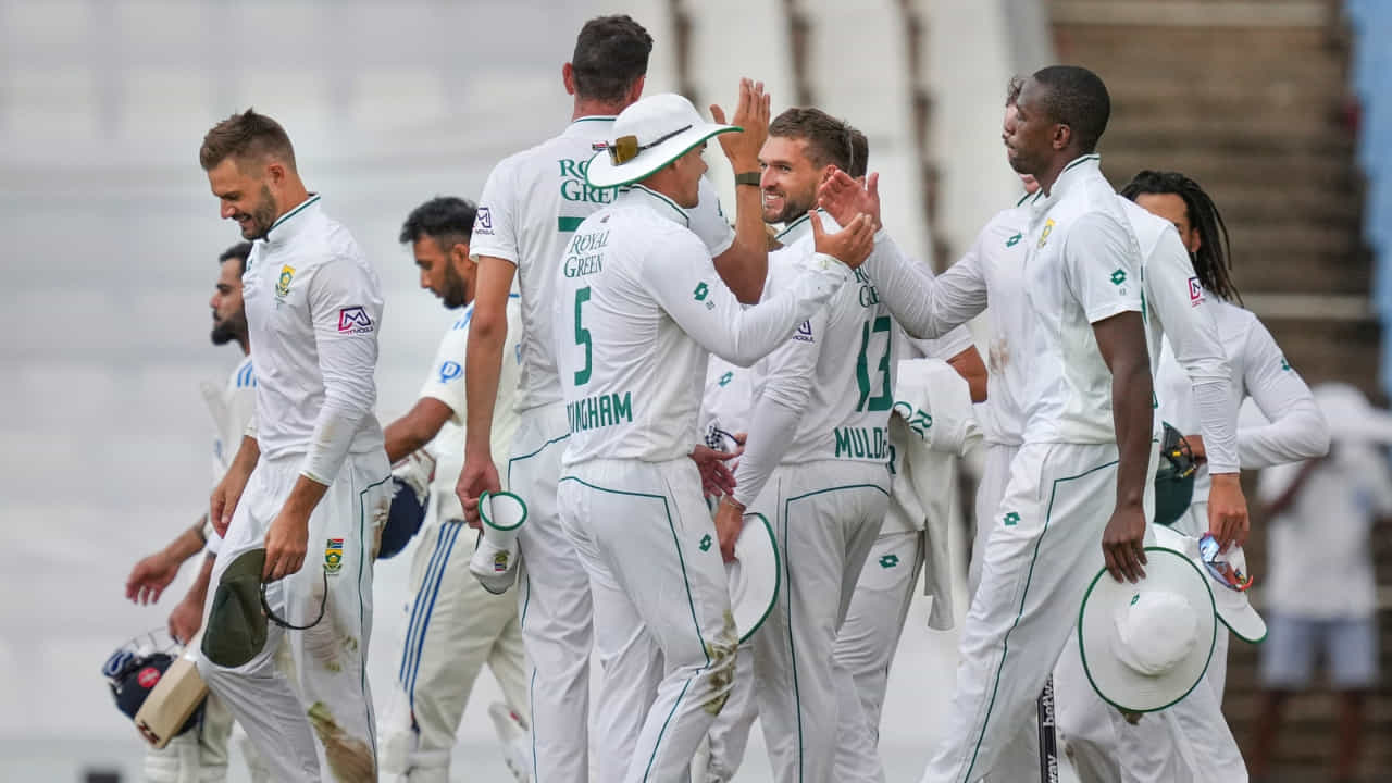 IND vs SA: ಭಾರತ ವಿರುದ್ಧದ ಟೆಸ್ಟ್ ಸರಣಿಗೆ 15 ಸದಸ್ಯರ ದಕ್ಷಿಣ ಆಫ್ರಿಕಾ ತಂಡ ಪ್ರಕಟ IND vs SA: ಭಾರತ ವಿರುದ್ಧದ ಟೆಸ್ಟ್ ಸರಣಿಗೆ 15 ಸದಸ್ಯರ ದಕ್ಷಿಣ ಆಫ್ರಿಕಾ ತಂಡ ಪ್ರಕಟ