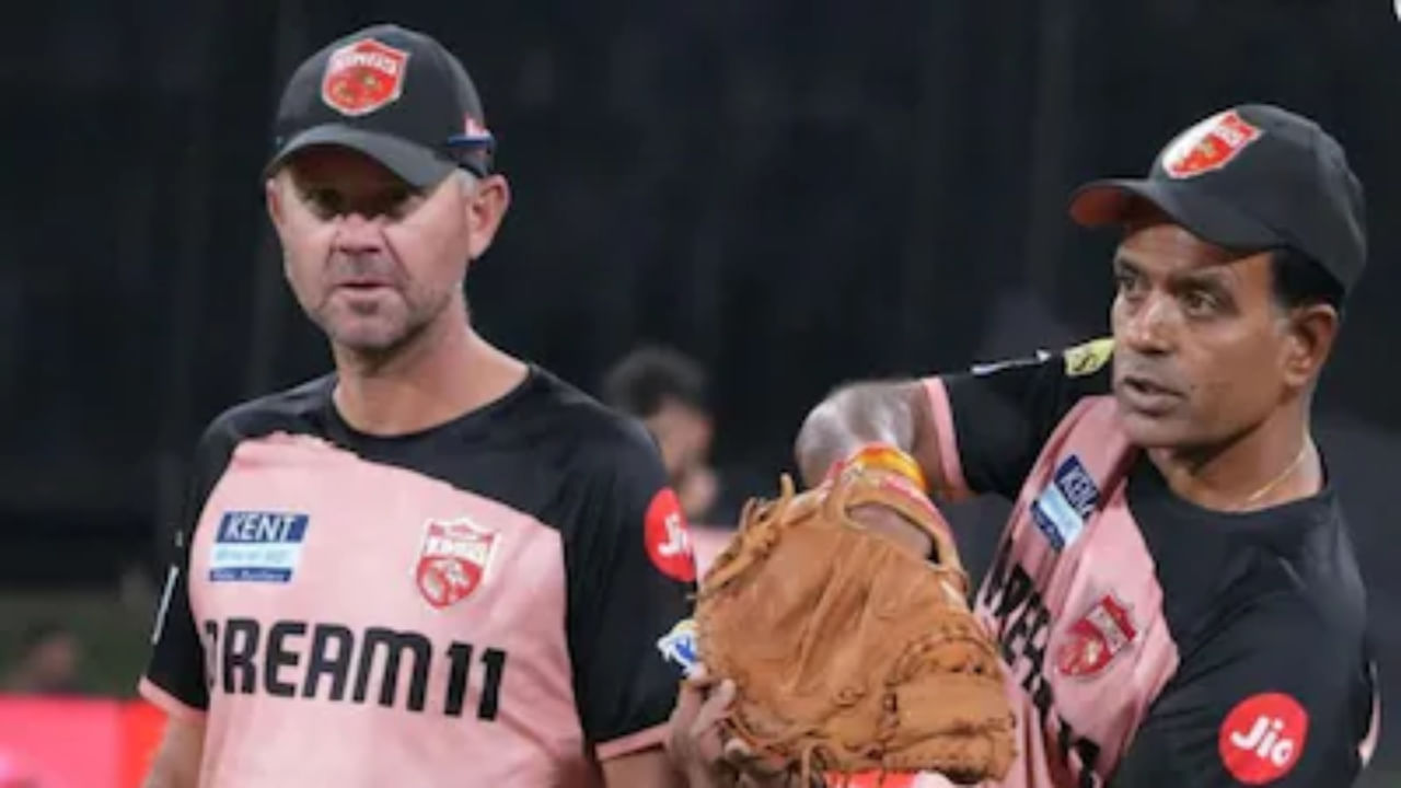 ಕ್ರಿಕ್‌ಬಜ್ ವರದಿಯ ಪ್ರಕಾರ, ಸುನಿಲ್ ಜೋಶಿ ತಂಡವನ್ನು ತೊರೆಯುತ್ತಿರುವ ಬಗ್ಗೆ ಪತ್ರ ಬರೆದಿದ್ದಾರೆ ಎಂದು ಫ್ರಾಂಚೈಸಿ ಅಧಿಕಾರಿಯೊಬ್ಬರು ದೃಢಪಡಿಸಿದ್ದಾರೆ. ಅಲ್ಲದೆ ಅವರು ತಮ್ಮ ನಿರ್ಧಾರವನ್ನು ವೈಯಕ್ತಿಕವಾಗಿ ಮುಖ್ಯ ಕೋಚ್ ರಿಕಿ ಪಾಂಟಿಂಗ್ ಅವರಿಗೆ ತಿಳಿಸಿದ್ದಾರೆ ಎಂತಲೂ ವರದಿಯಲ್ಲಿ ಉಲ್ಲೇಖಿಸಲಾಗಿದೆ. 