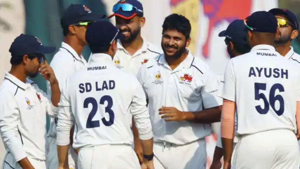 ಇದೆಲ್ಲದರ ನಡುವೆ ಮುಂಬೈ ಕ್ರಿಕೆಟ್ ಅಸೋಸಿಯೇಷನ್ ಹೊಸ ರಣಜಿ ಟ್ರೋಫಿ ಸೀಸನ್ ಆರಂಭದ ಮೊದಲ ಪಂದ್ಯಕ್ಕೆ ಅವರನ್ನು ತಂಡದಿಂದ ಕೈಬಿಟ್ಟಿದೆ. 2025-26ರ ರಣಜಿ ಟ್ರೋಫಿ ಸೀಸನ್ ಅಕ್ಟೋಬರ್ 15 ರಂದು ಆರಂಭವಾಗಲಿದ್ದು, ಎಲ್ಲಾ 38 ತಂಡಗಳು ಆ ದಿನದಂದು ತಮ್ಮ ಮೊದಲ ಪಂದ್ಯವನ್ನು ಆಡಲಿವೆ.