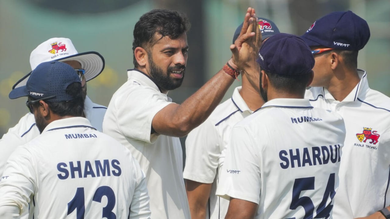 ಮೊದಲ ಪಂದ್ಯಕ್ಕೆ ಮುಂಬೈ ತಂಡ: ಶಾರ್ದೂಲ್ ಠಾಕೂರ್ (ನಾಯಕ), ಆಯುಷ್ ಮ್ಹಾತ್ರೆ, ಆಕಾಶ್ ಆನಂದ್ (ವಿಕೆಟ್ ಕೀಪರ್), ಅಜಿಂಕ್ಯ ರಹಾನೆ, ಸಿದ್ಧೇಶ್ ಲಾಡ್, ಶಿವಂ ದುಬೆ, ಸರ್ಫರಾಜ್ ಖಾನ್, ಶಮ್ಸ್ ಮುಲಾನಿ, ತನುಷ್ ಕೋಟ್ಯಾನ್, ತುಷಾರ್ ದೇಶಪಾಂಡೆ, ಸಿಲ್ವೆಸ್ಟರ್ ಡಿಸೋಜಾ, ಇರ್ಫಾನ್ ಉಮೈರ್, ಮುಶೀರ್ ಖಾನ್, ಅಖಿಲ್ ಹೆರ್ವಾಡ್ಕರ್, ರಾಯ್ಸ್ಟನ್ ಡಯಾಸ್.