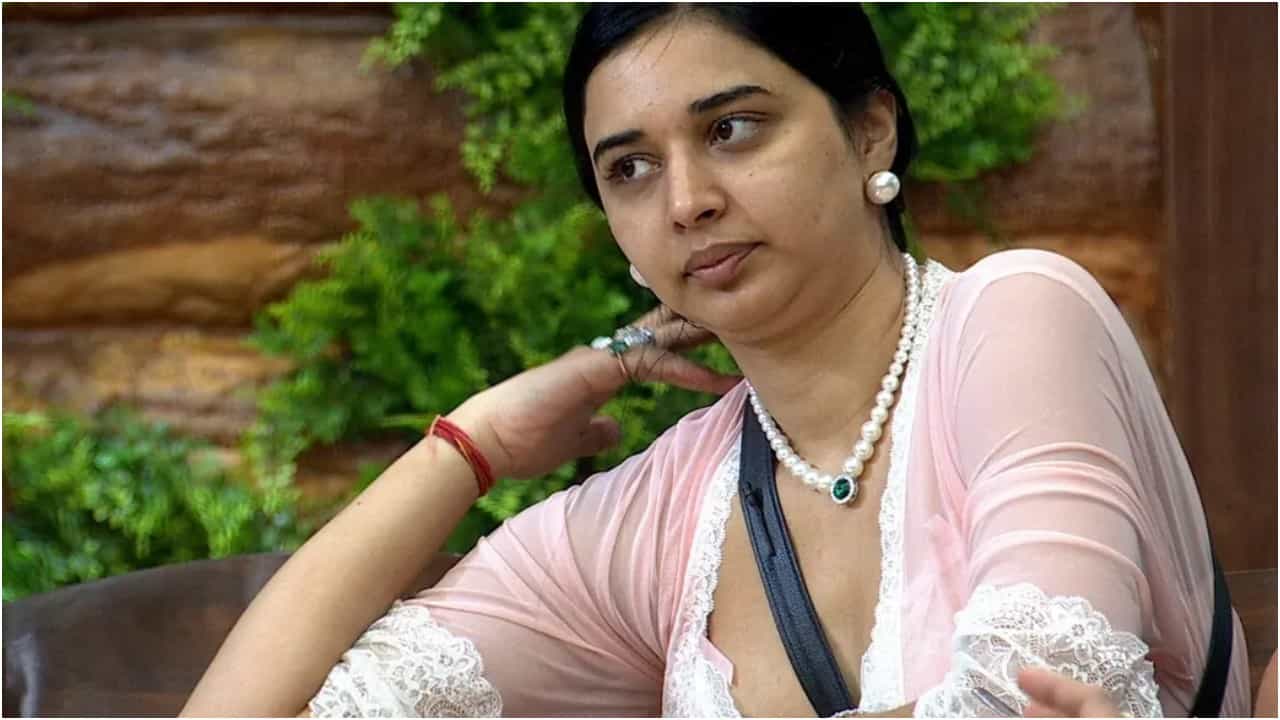 ಬಿಗ್ ಬಾಸ್ ಮನೆಯಲ್ಲಿದ್ದ ತಾನ್ಯಾ ಮಿತ್ತಲ್ ಶೀಘ್ರವೇ ಅರೆಸ್ಟ್? ಬಿಗ್ ಬಾಸ್ ಮನೆಯಲ್ಲಿದ್ದ ತಾನ್ಯಾ ಮಿತ್ತಲ್ ಶೀಘ್ರವೇ ಅರೆಸ್ಟ್?