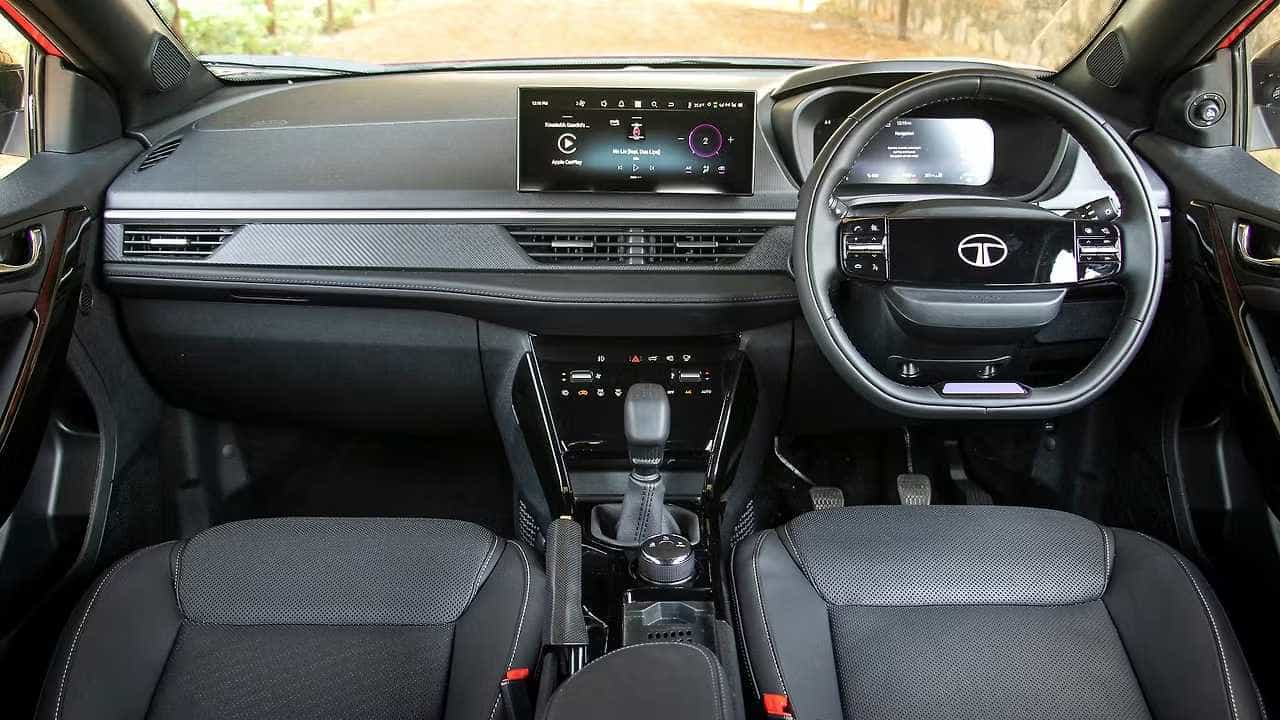 TATA Nexon: ಗಗನಕ್ಕೇರಿದ ಟಾಟಾ ನೆಕ್ಸಾನ್ ಎಸ್ಯುವಿಯ ಬೇಡಿಕೆ: ಖರೀದಿಸಲು ಕ್ಯೂ ನಿಂತ ಜನರು TATA Nexon: ಗಗನಕ್ಕೇರಿದ ಟಾಟಾ ನೆಕ್ಸಾನ್ ಎಸ್ಯುವಿಯ ಬೇಡಿಕೆ: ಖರೀದಿಸಲು ಕ್ಯೂ ನಿಂತ ಜನರು