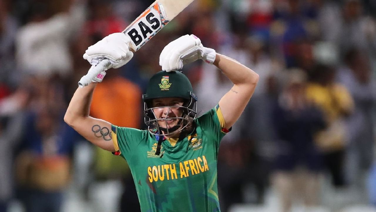 ಈ ಪಂದ್ಯದಲ್ಲಿ ಮೊದಲು ಬ್ಯಾಟ್ ಮಾಡಿದ ನ್ಯೂಝಿಲೆಂಡ್ ಮಹಿಳಾ ತಂಡವು 47.5 ಓವರ್​ಗಳಲ್ಲಿ 231 ರನ್ ಕಲೆಹಾಕಿದ್ದರು. ಈ ಗುರಿಯನ್ನು ಬೆನ್ನತ್ತಿದ ಸೌತ್ ಆಫ್ರಿಕಾ ಪರ ಆರಂಭಿಕಳಾಗಿ ಕಣಕ್ಕಿಳಿದ ತಝ್ಮಿನ್ ಸ್ಫೋಟಕ ಇನಿಂಗ್ಸ್ ಆಡಿದ್ದರು. ಮೊದಲ ಓವರ್​ನಿಂದಲೇ ಬಿರುಸಿನ ಬ್ಯಾಟಿಂಗ್ ಪ್ರದರ್ಶಿಸಿದ ತಝ್ಮಿ ಬ್ರಿಟ್ಸ್​ ಕೇವಲ 87 ಎಸೆತಗಳಲ್ಲಿ ಶತಕ ಪೂರೈಸಿದರು.