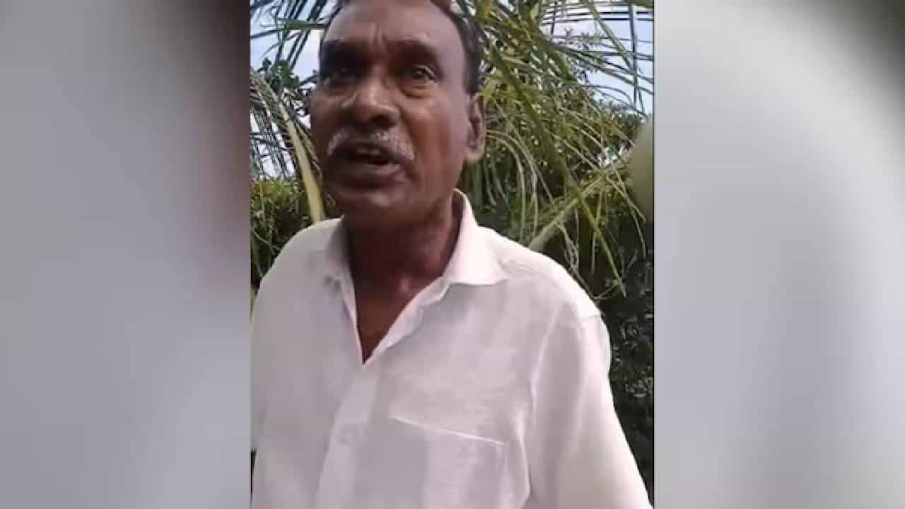ಮೂತ್ರ ವಿಸರ್ಜನೆಗೆಂದು ಪೊಲೀಸ್ ಜೀಪಿನಿಂದ ಇಳಿದು ಹೋಗಿ ಆತ್ಮಹತ್ಯೆ ಮಾಡಿಕೊಂಡ ಟಿಡಿಪಿ ನಾಯಕ ಮೂತ್ರ ವಿಸರ್ಜನೆಗೆಂದು ಪೊಲೀಸ್ ಜೀಪಿನಿಂದ ಇಳಿದು ಹೋಗಿ ಆತ್ಮಹತ್ಯೆ ಮಾಡಿಕೊಂಡ ಟಿಡಿಪಿ ನಾಯಕ