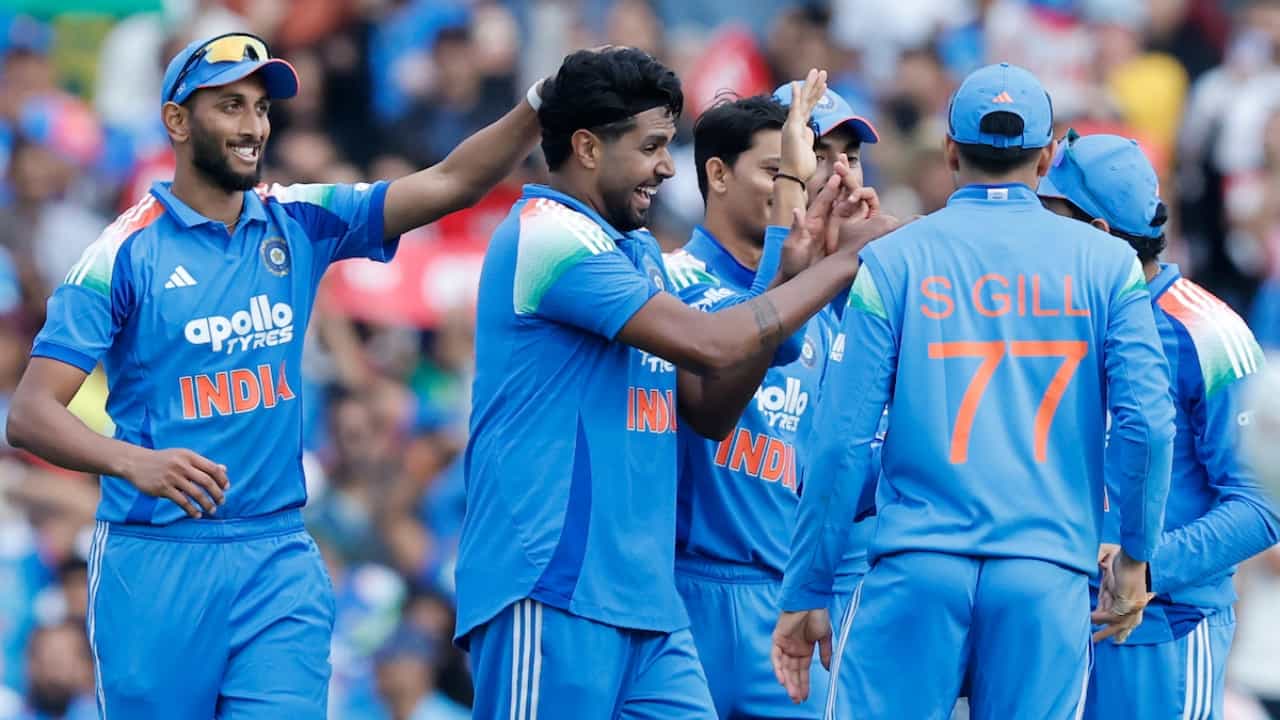 IND vs AUS: 4 ವಿಕೆಟ್ ಉರುಳಿಸಿದ ಹರ್ಷಿತ್ ರಾಣಾ; ಭಾರತಕ್ಕೆ 237 ರನ್ಗಳ ಗುರಿ IND vs AUS: 4 ವಿಕೆಟ್ ಉರುಳಿಸಿದ ಹರ್ಷಿತ್ ರಾಣಾ; ಭಾರತಕ್ಕೆ 237 ರನ್ಗಳ ಗುರಿ