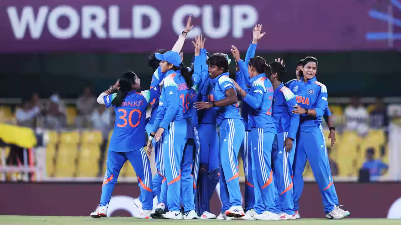 Women's ODI World Cup 2025: ಏಕದಿನ ವಿಶ್ವಕಪ್ನಲ್ಲಿ ಟೀಮ್ ಇಂಡಿಯಾ ಶುಭಾರಂಭ Women's ODI World Cup 2025: ಏಕದಿನ ವಿಶ್ವಕಪ್ನಲ್ಲಿ ಟೀಮ್ ಇಂಡಿಯಾ ಶುಭಾರಂಭ